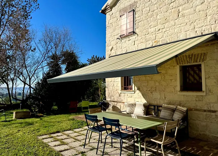 Casa Ancarano Historic Cottage Panoramic position sea 3km 4-8pers
